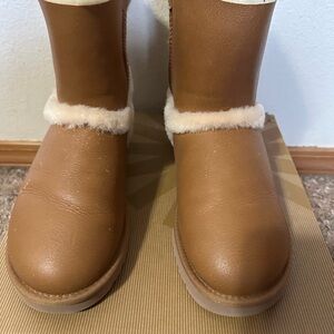 Tan Faux Fur Lined UGG Airehart Boots